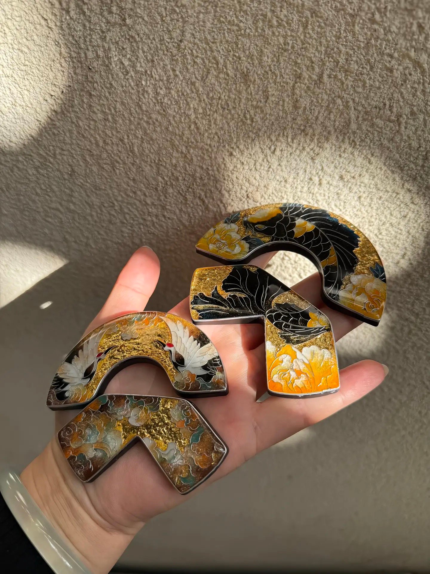 NIO Artisanal Crane Cloisonné Auto Badge